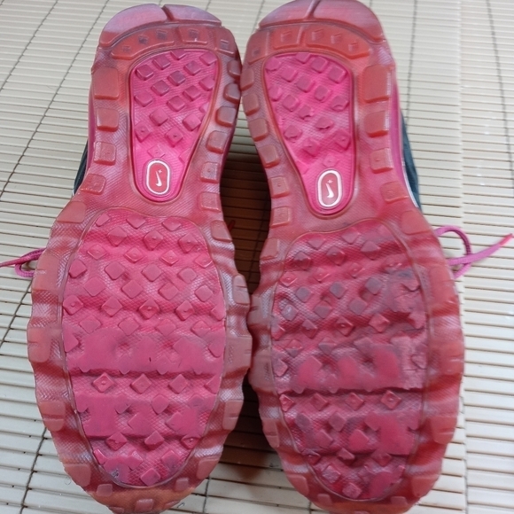 NIKE AIR MAX + 2011 BLACK-WHITE-CHERRY Women’s SZ - Picture 10 of 11